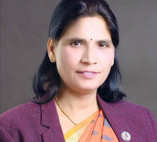 मन्त्री अर्यालद्वारा विज्ञहरुसँग भूमी बैंकबारे छलफल