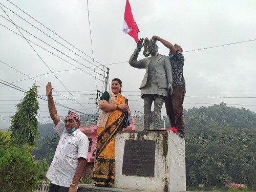 बीपीको सम्झनामा माल्यार्पण तथा प्रवचन