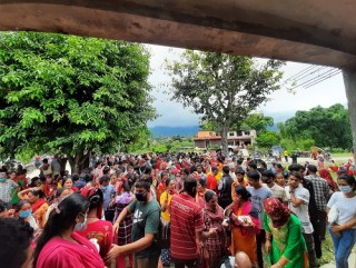रामपुरमा युरिया मल वितरण