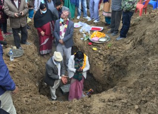 मन्री अर्यालद्वारा स्याङजामा एकै दिन ३ अस्पतालको शिलान्यास