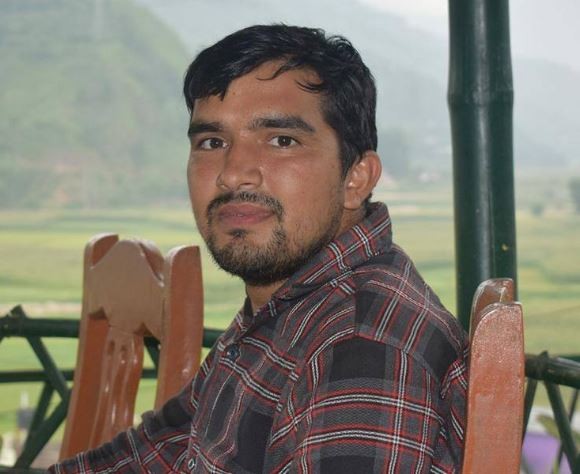 वालिङ जेसिजका अध्यक्ष लम्सालद्वारा जन्म दिनमा पैयूँमा सुरक्षित आवास निर्माणको लागि आर्थिक सहयोग प्रदान