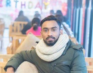 पहिरो पिडितलाई घर बनाउन  न्यौपानेद्वारा जन्मदिनमा आर्थिक सहयोग प्रदान