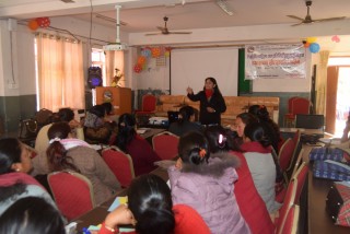 वालिङमा  महिला जनप्रतिनिधिका लागि नेतृत्व तथा सञ्चार सीप तालीम