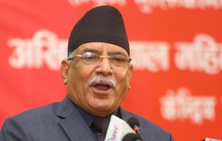 दाहालको प्रश्‍न- केपीजी हिन्दु महासंघको अध्यक्ष हो कि कम्युनिस्ट पार्टीको