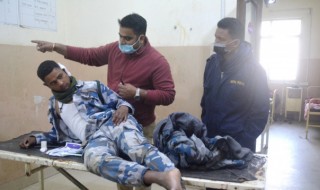 भारतीय बालुवा तस्करसँगको झडपमा २ जना सशस्त्र प्रहरी घाइते