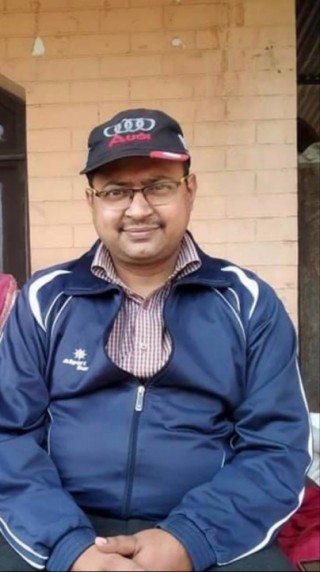 समाज सेवी न्यौपानेद्वारा पहिरो  पिडितलाई आर्थीक सहयोग प्रदान