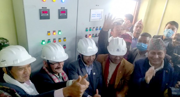 मेलम्ची खानेपानीको सुरुङमा पानी पठाएर परीक्षण सुरु