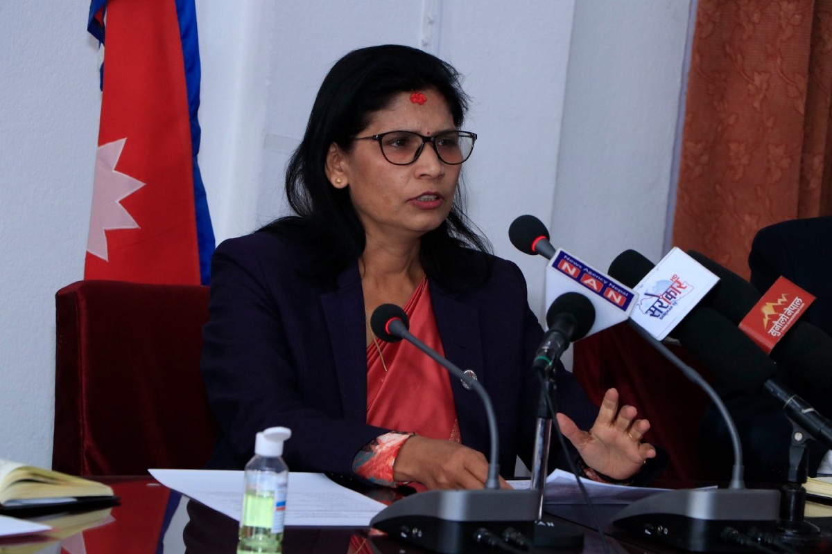 मलको अभावमा उत्पादन घट्ने र किसान मर्कामा पर्ने अवस्थाको अन्त्य गरेका छौ : मन्त्री अर्याल