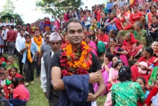 पार्टीको कार्यकर्ता भन्दा पहिला जनता बन्न सकेमा देश बन्छ -लोकगायक पशुपति शर्मा