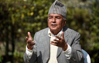 महाधिवेशन नहुने परिस्थति बनेपछि पौडेलले बोलाएर आफूनिकट केन्द्रीय नेताको बैठक