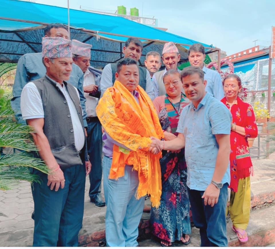 नेकपा माओवादी केन्द्रका थापा एमालेमा प्रवेश