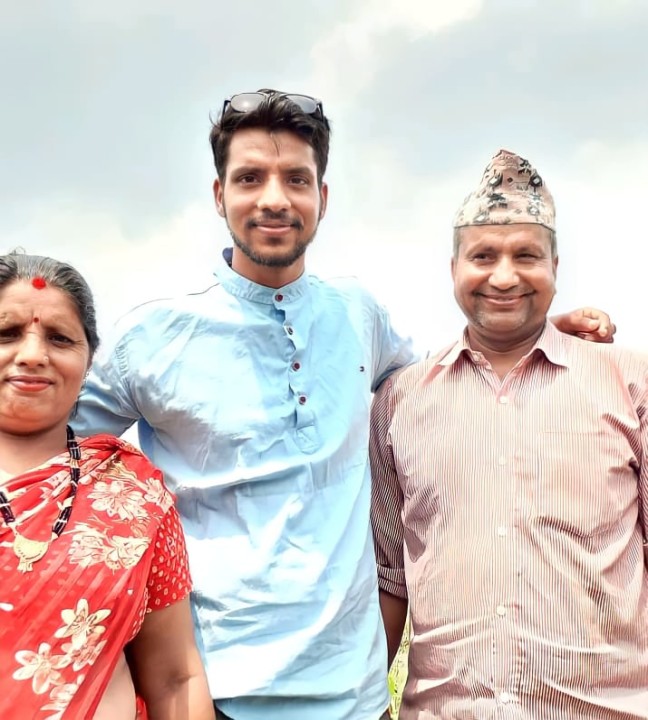 विद्यार्थी नेता टिआरद्वारा जन्मदिनको अवसरमा आर्थिक सहयोग