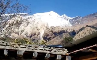 मुस्ताङको कोबाङ क्षेत्रमा हिमपहिरो