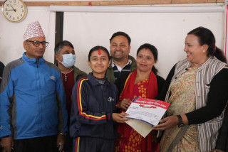 नारी दिवसको अवसरमा आयोजित वक्तृत्वकला प्रतियोगितामा  साइन भिलेज स्कुलकी  छात्रा प्रथम 
