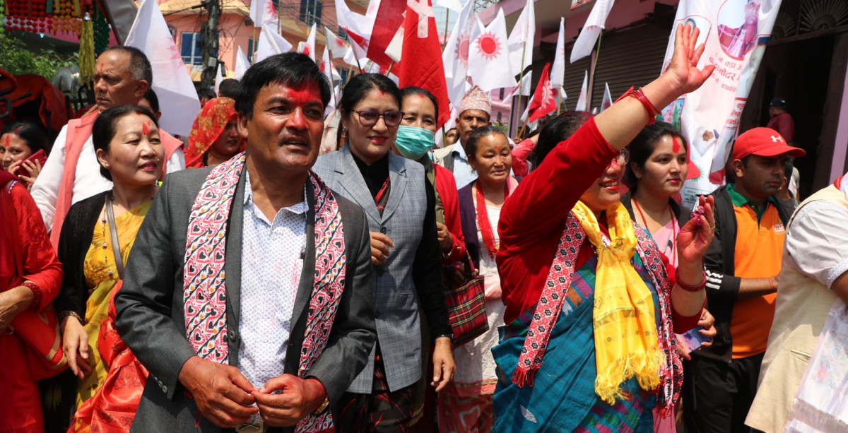 वालिङमा एमालेको चुनावी अभियान, जीत नजिक पुगेको दावी