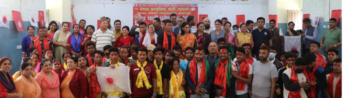 वालिङमा वृहत पार्टी प्रवेश कार्यक्रम
