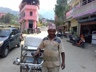रिक्साको कमाई अमेरिकामा रमाई