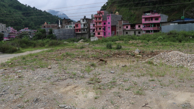 "स्मार्ट वालिङ"मा बसपार्क बन्न सकेन