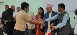 नेपाली कांग्रेस चापाकोट नगर उपसभापति सहति दर्जन भन्दा धेरै एमालेमा प्रवेश