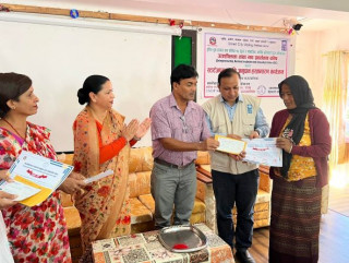 उद्यमी बनाउन नगद अनुदान प्रदान 