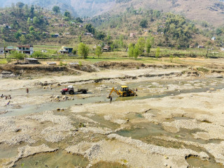 पैयूँमा नदिजन्य पदार्थको उत्खनन गरे ५ देखी २० हजार सम्म जरिवाना तिर्नु पर्ने