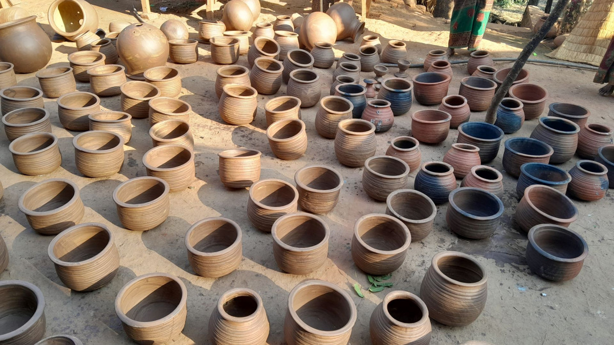 माटाका भाँडा बनाउने परम्परागत पेशा लोपहुने अवस्था,पुस्तान्तरणको प्रयास