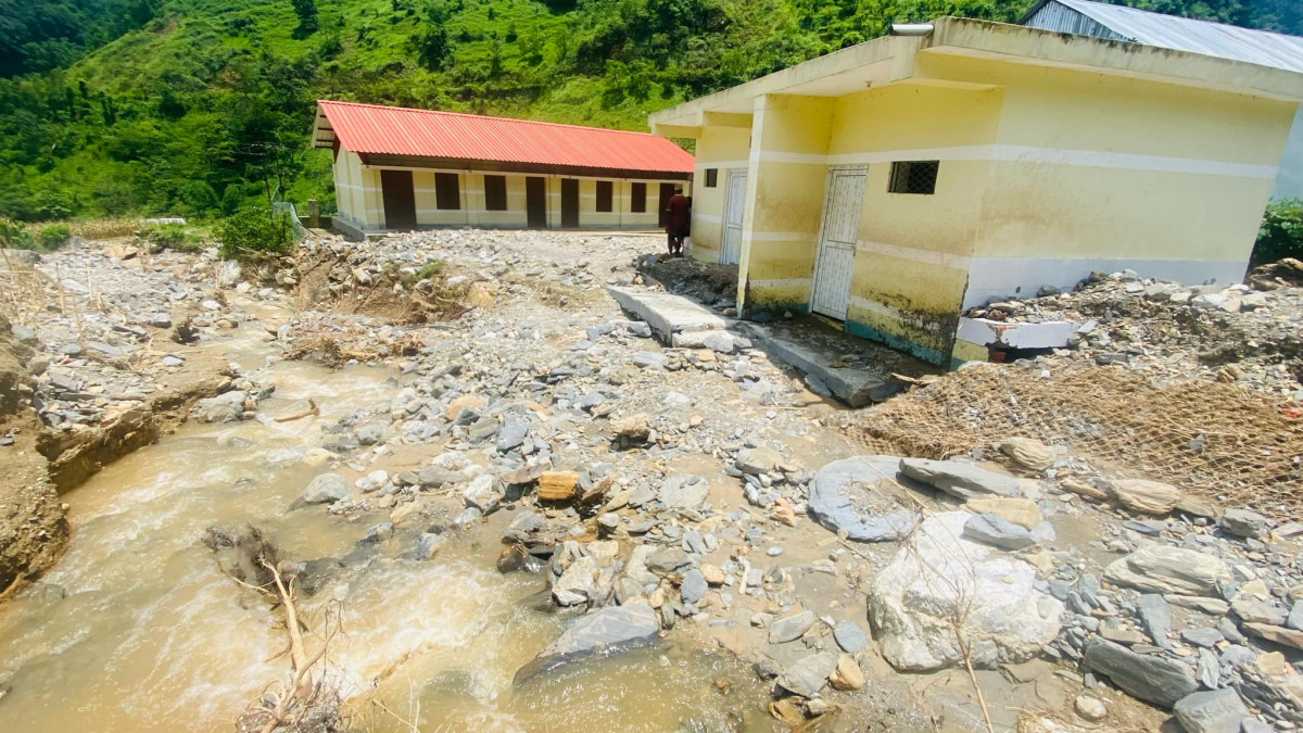 बाढीले विद्यालय भवनमा क्षति