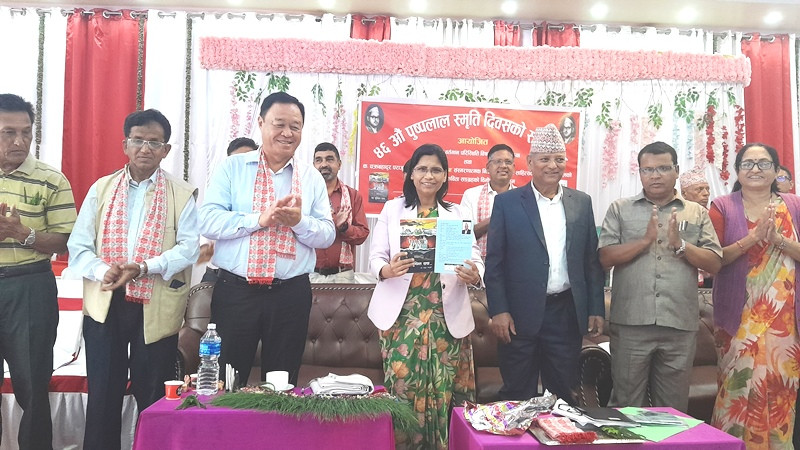 देशमा सङ्कट आइपरेकाले एमाले र कांगे्रस मिलेर अगाडि बढेका हुन् ः एमाले सचिव अर्याल