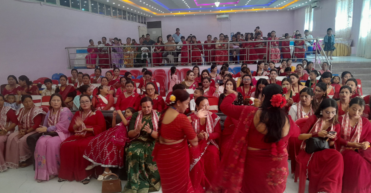 टोल टोलमा हुने तीजको रौनकता घट्यो, परम्परा मान्ने तरिका फेरिदै