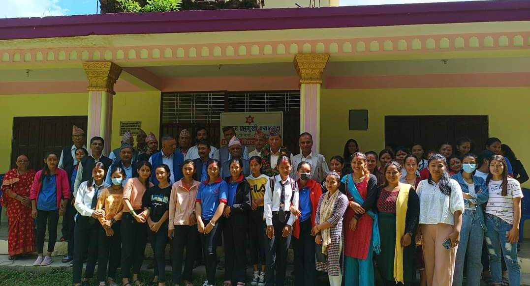 दहथुम बहुमुखी क्याम्पसमा डेढ लाख बढी छात्रवृत्ति वितरण