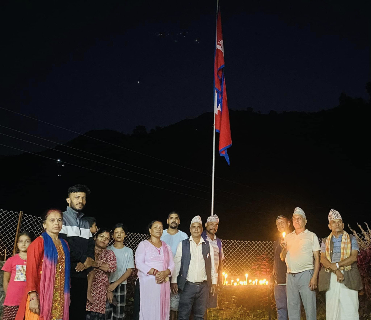 संविधान दिवसको अवसरमा पैयूँ ५ मा दीप प्रज्वलन तथा झन्डोत्तोलन 