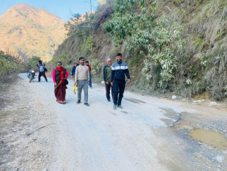 पूर्वमन्त्री  गिरीको पहलमा डुम्रेभञ्ज्याङ-चिसापानी सडक कालोपत्रे हुने