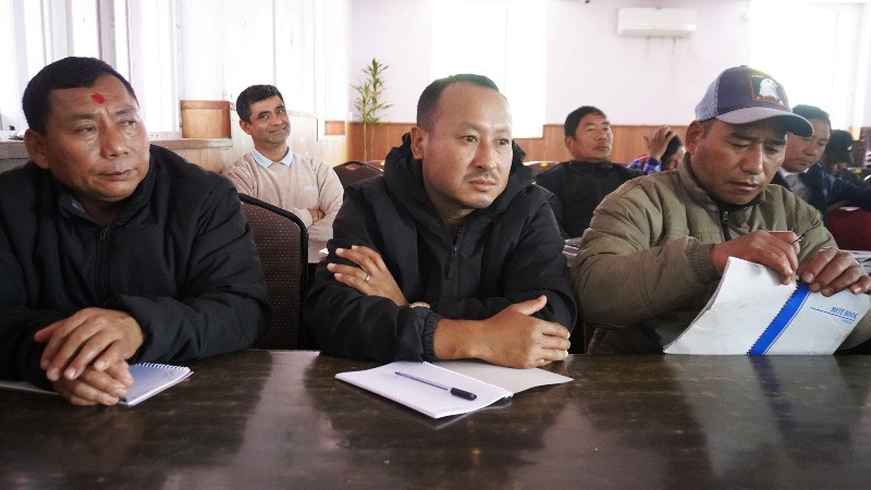 वालिङका बंगुर पालक किसानलाई स्थलगत तालिम