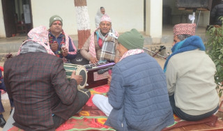 सहकारीले ऋणीको घरघरमा भजनकिर्तन गर्ने