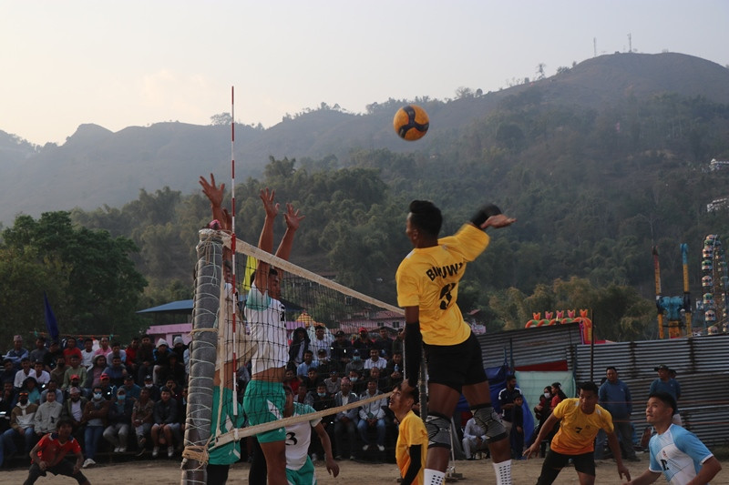 वालिङमा सञ्चालित महोत्सवमा शनिबार भलिबल प्रतियोगिताको सेमिफाइनलका खेल हुने