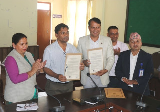 वालिङ नगरपालिका र मुक्तिनाथ कृषि कम्पनीबीच सम्झौता