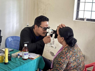 वालिङमा आँखा स्वास्थ्य शिविरः ३२ जनामा मोतियाविन्दु देखियो