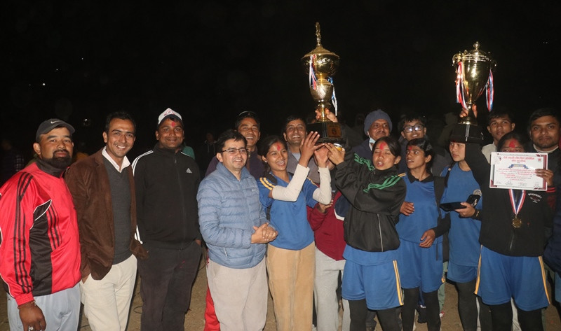 दोस्रो राष्ट्रपति रनिङ  शिल्डको उपाधि नेपाल आदर्शले जित्यो